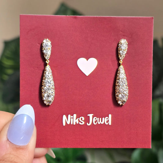 Sparkling Teardrop Crystal Drop Earrings ✨