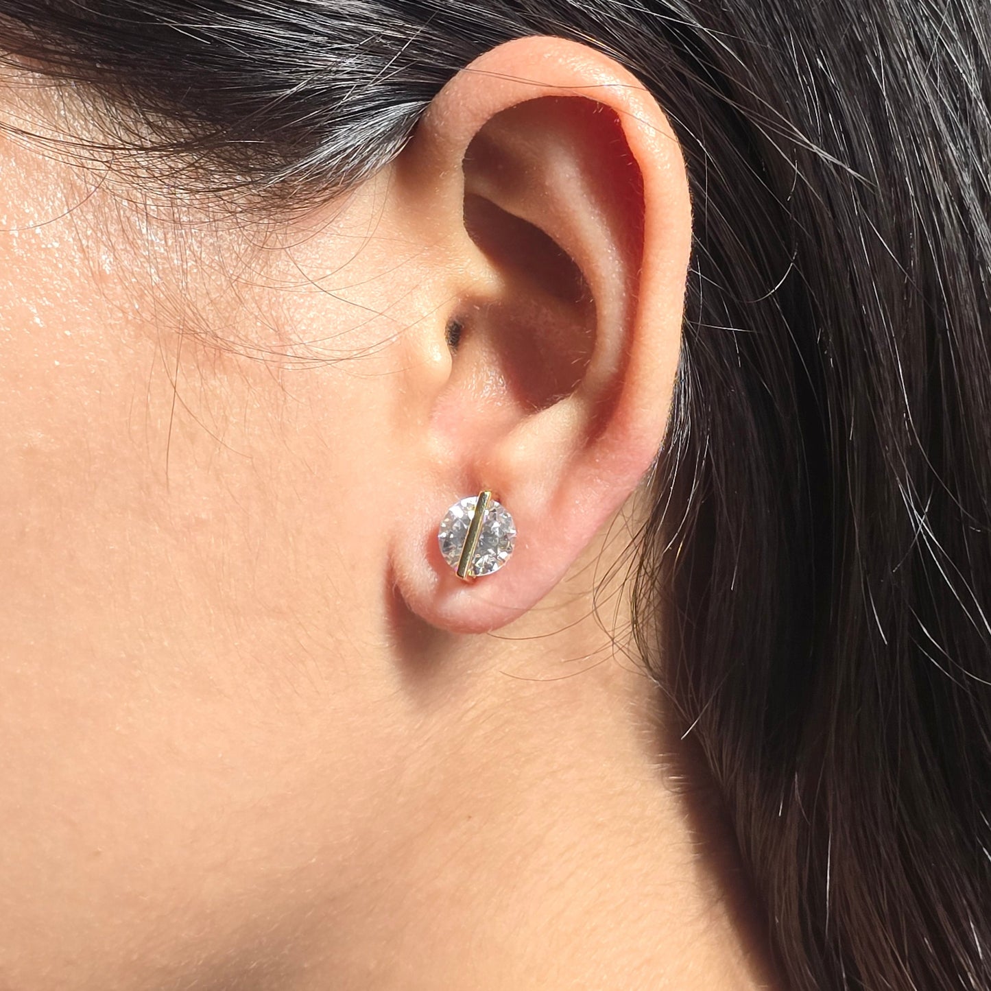 Minimal Crystal Stud Earrings ✨