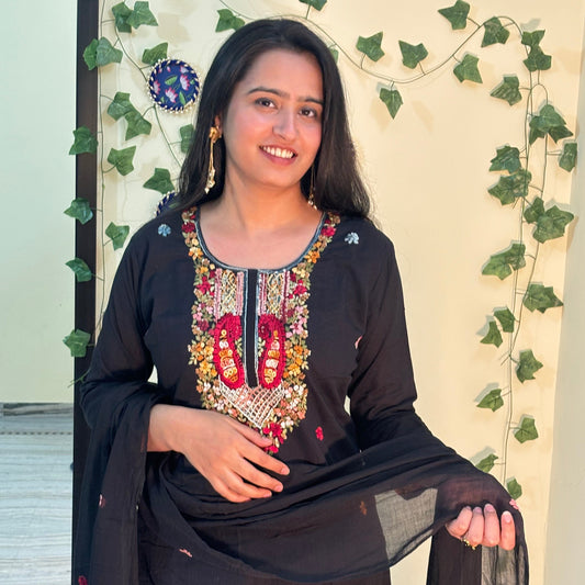 Mul-mul Cotton Embroidered Set