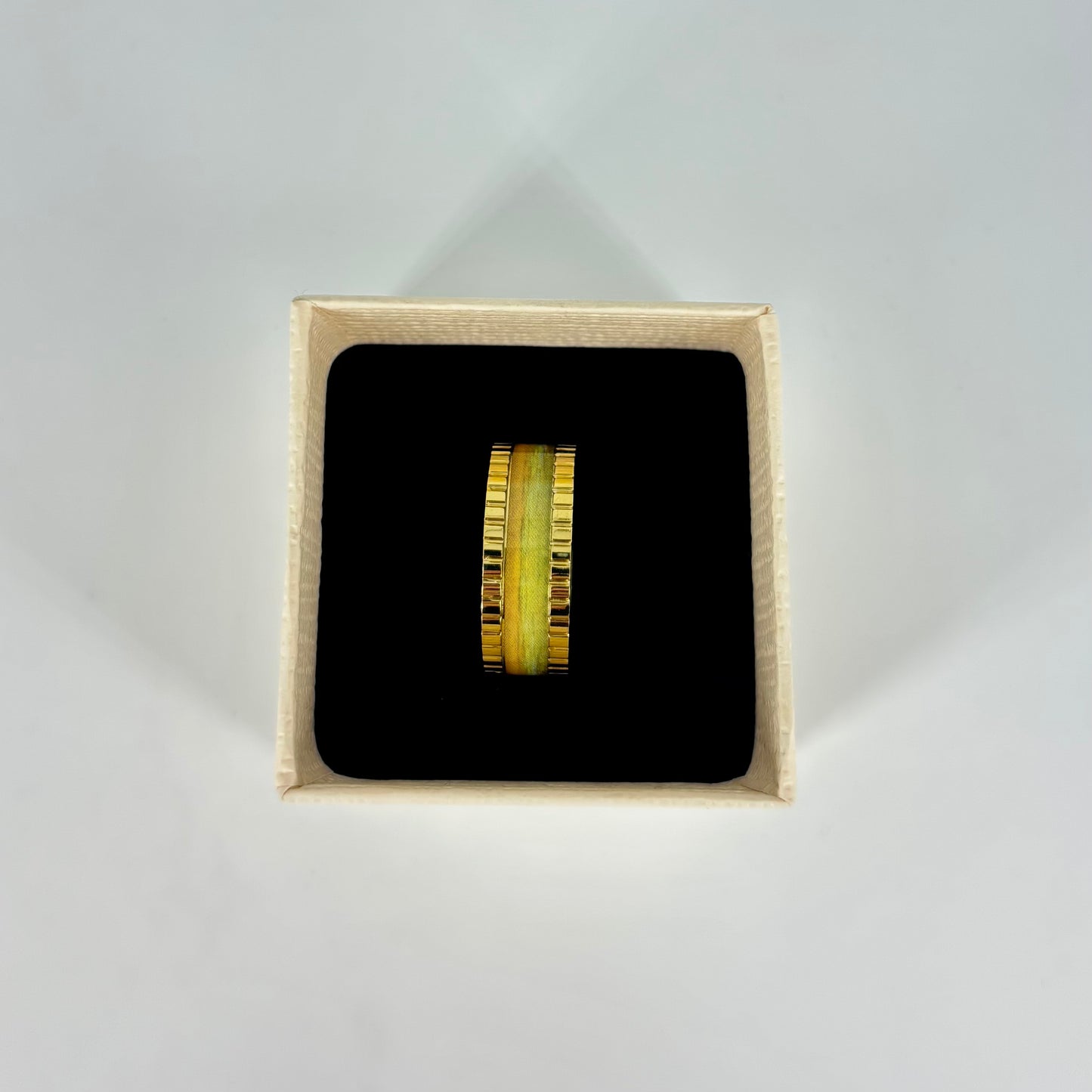 Unique Marbled Enamel Gold Ring