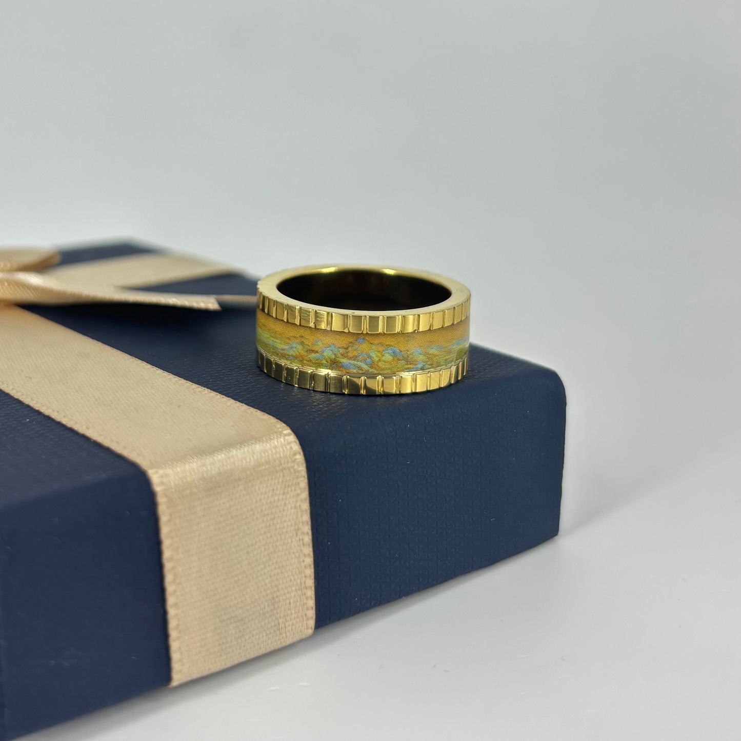 Unique Marbled Enamel Gold Ring