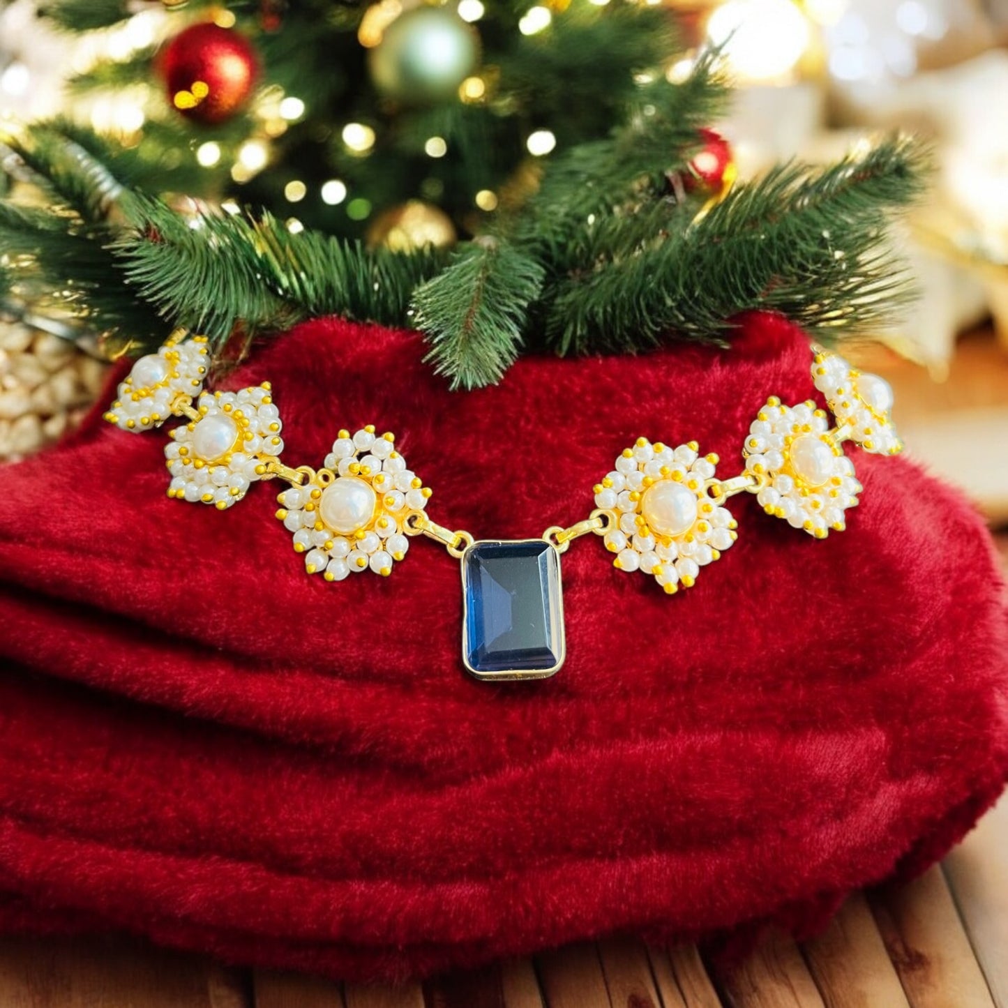 Pearl western necklace