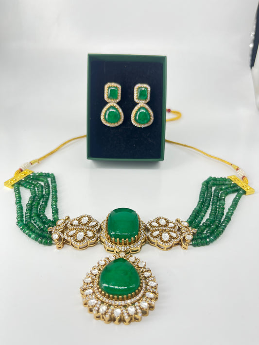 Doublet stone with polki choker