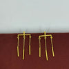SHORT DANGLER EARRING
