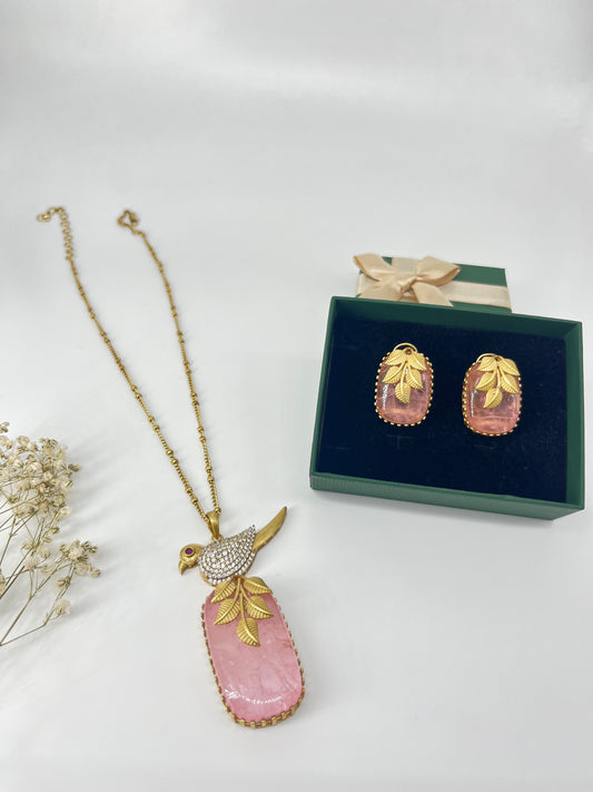 Bird stone pendent set
