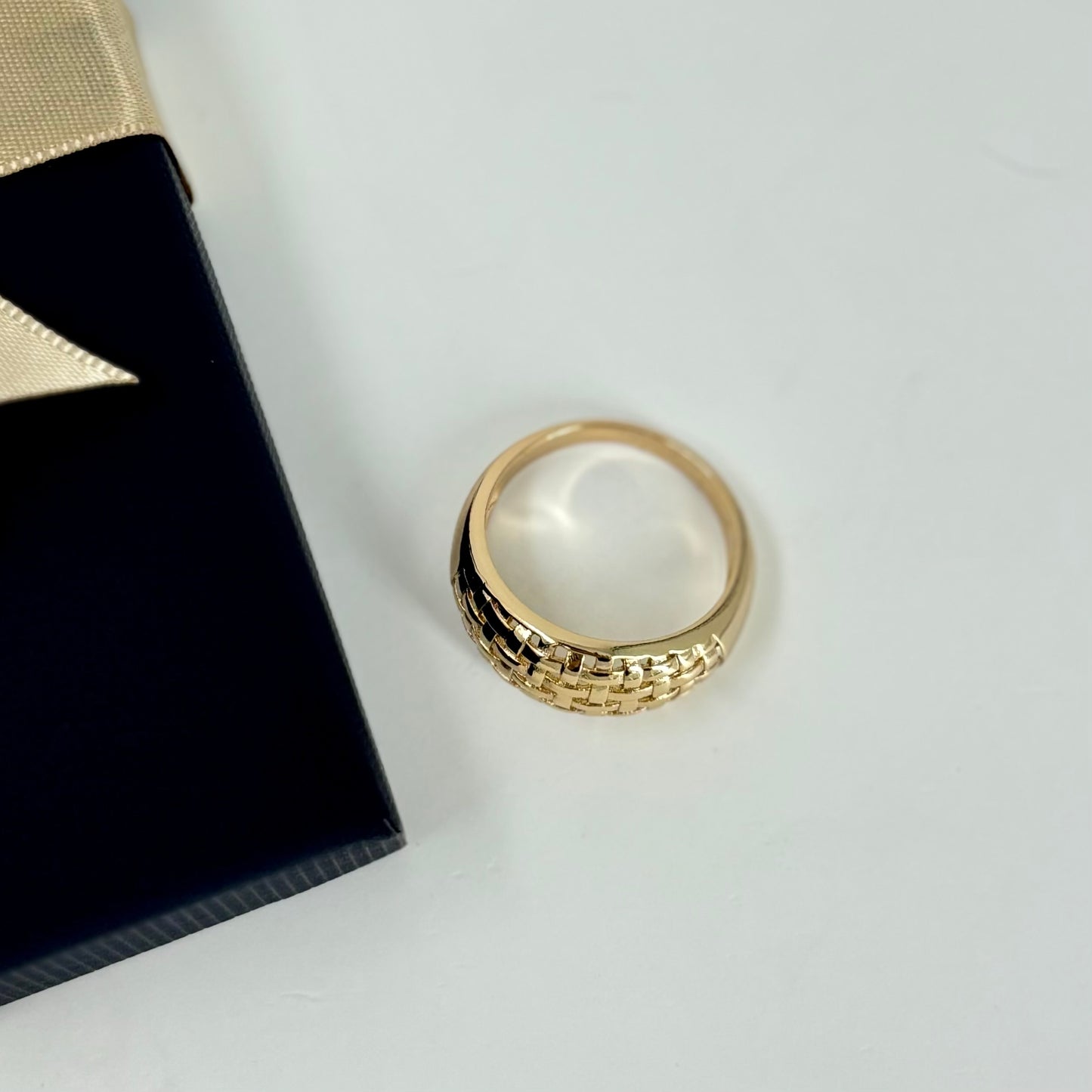 Mesh Dome Ring