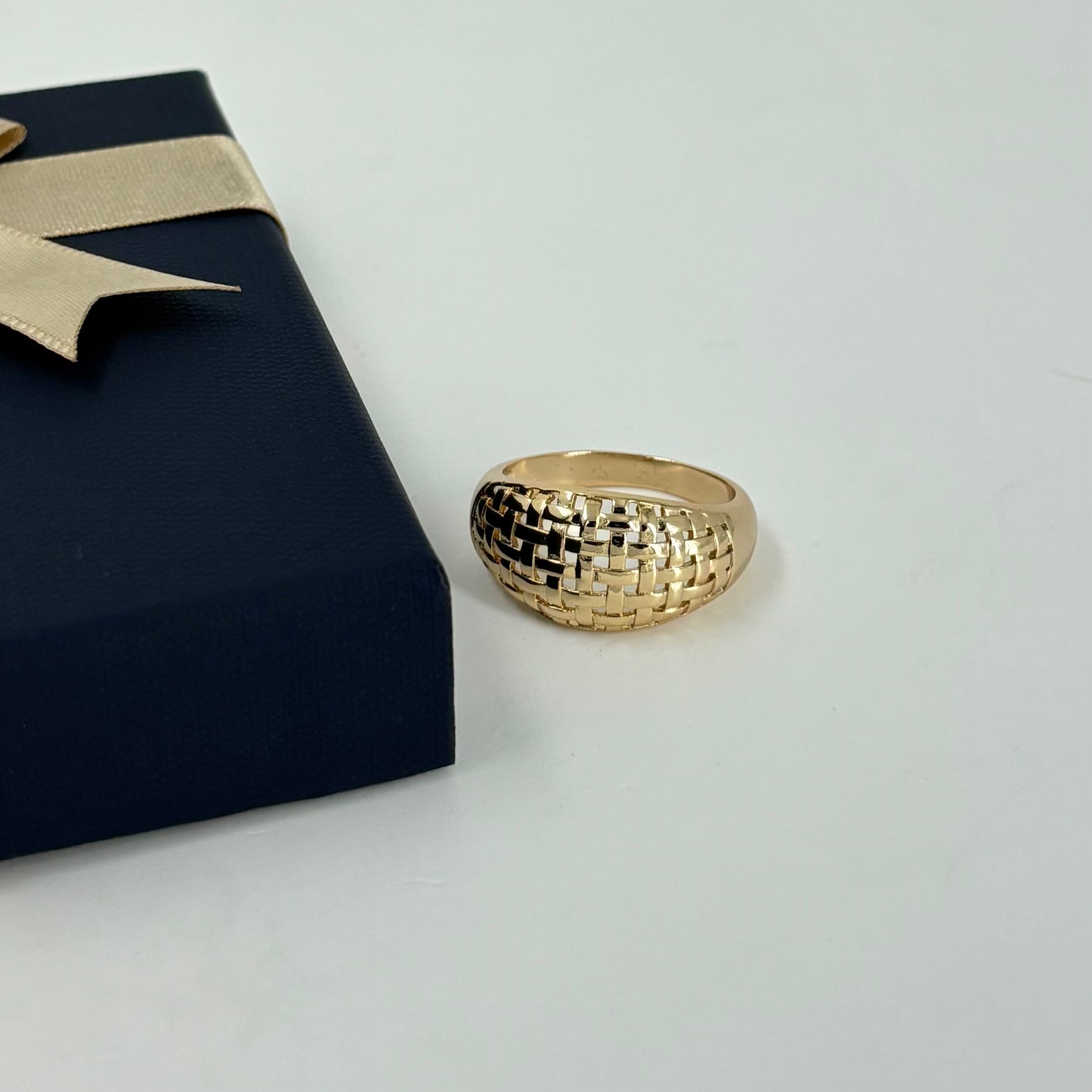 Mesh Dome Ring