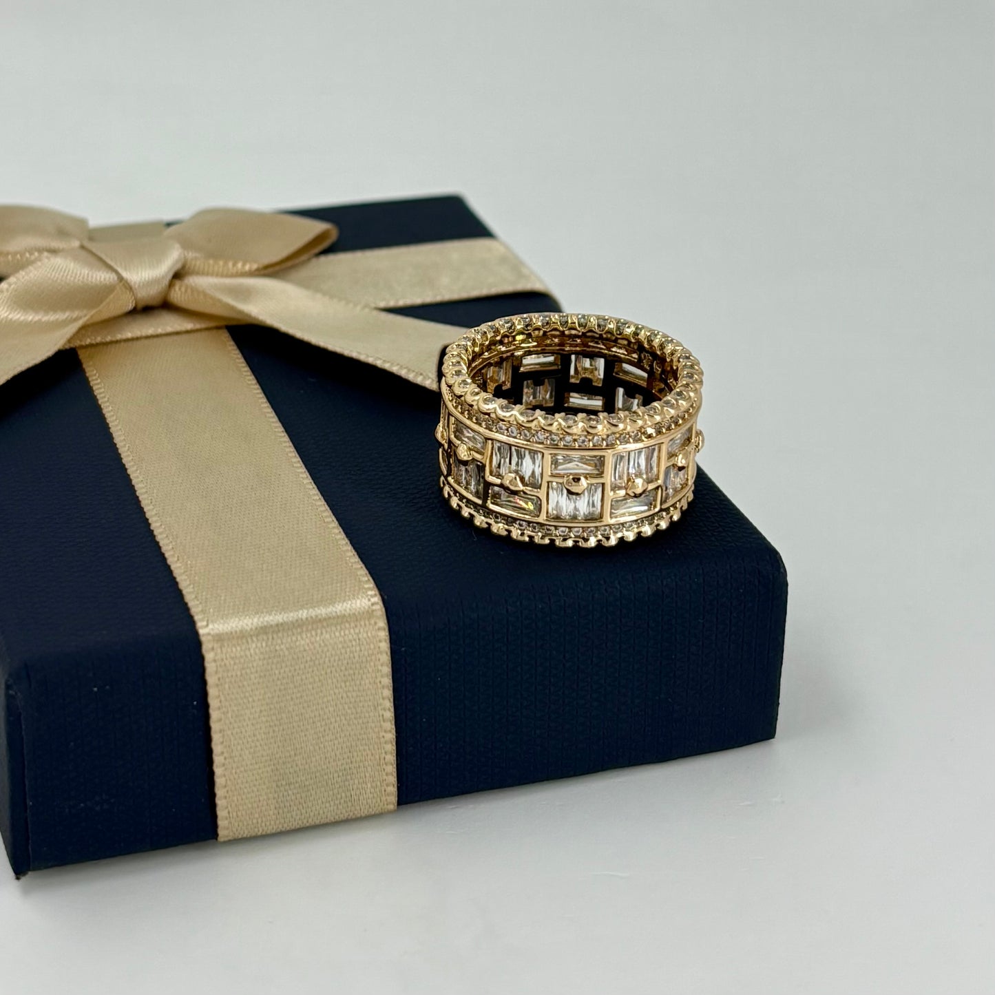 Rose Gold-Plated Geometric Eternity Band Ring