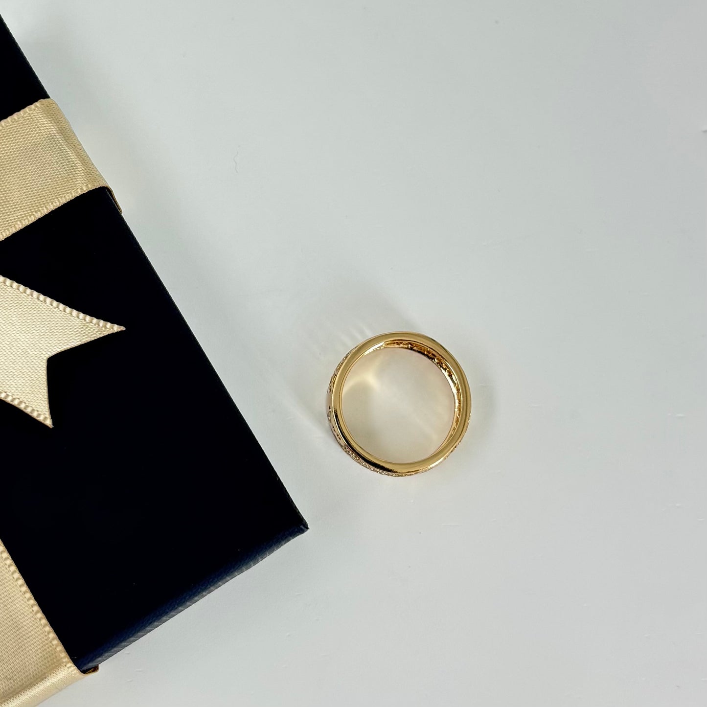 Glam Statement Band Ring