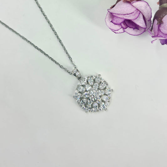 Elegant Snowflake Pendant Chain
