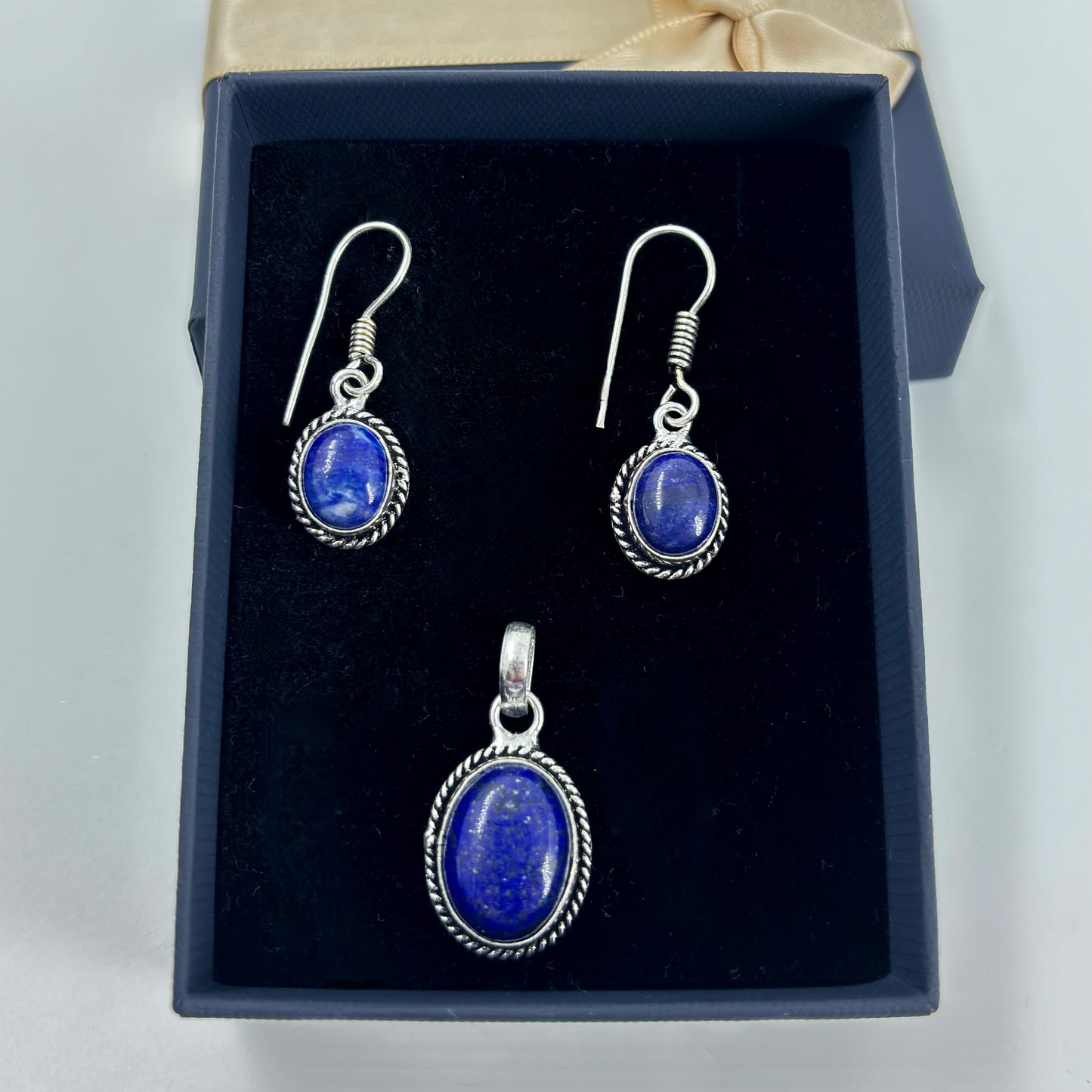 Natural Lapis Lazuli stone pendant & earring set