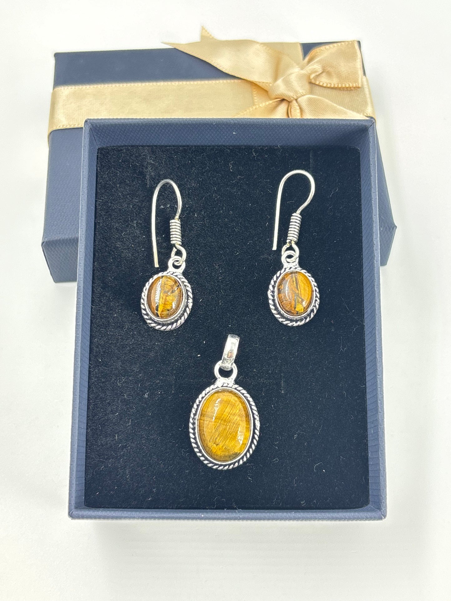 Natural Tiger Eye stone pendant & earring set