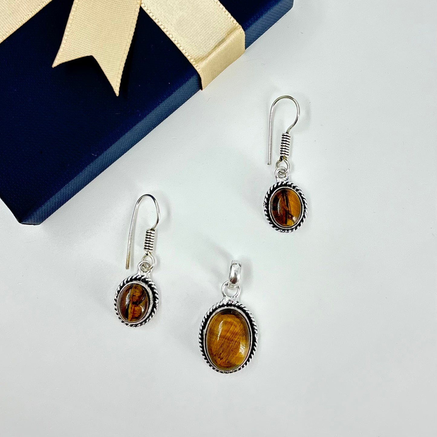 Natural Tiger Eye stone pendant & earring set