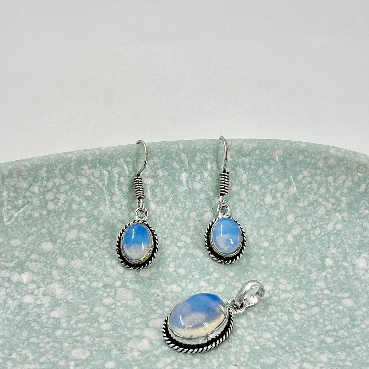 Natural ethereal Moonstone pendant & earring set