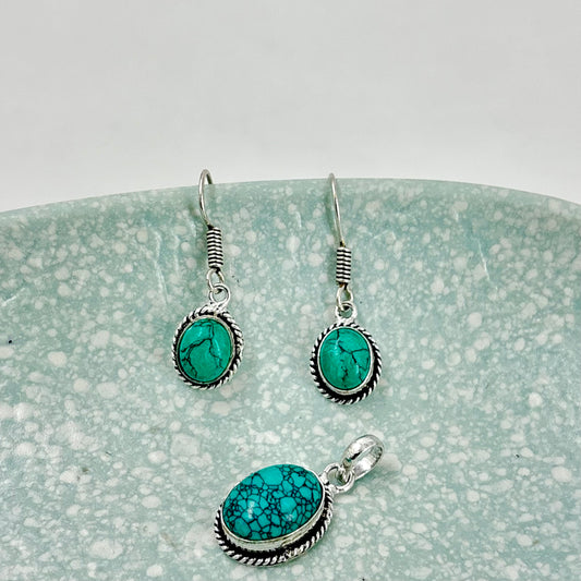 Natural Howlite Turquoise stone pendant & earring set