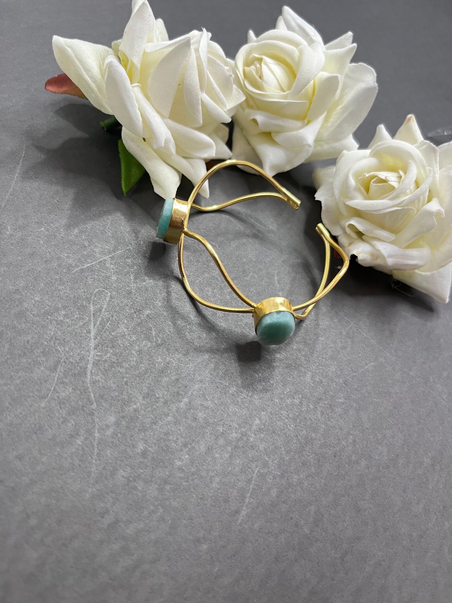 NATURAL STONE BANGLE