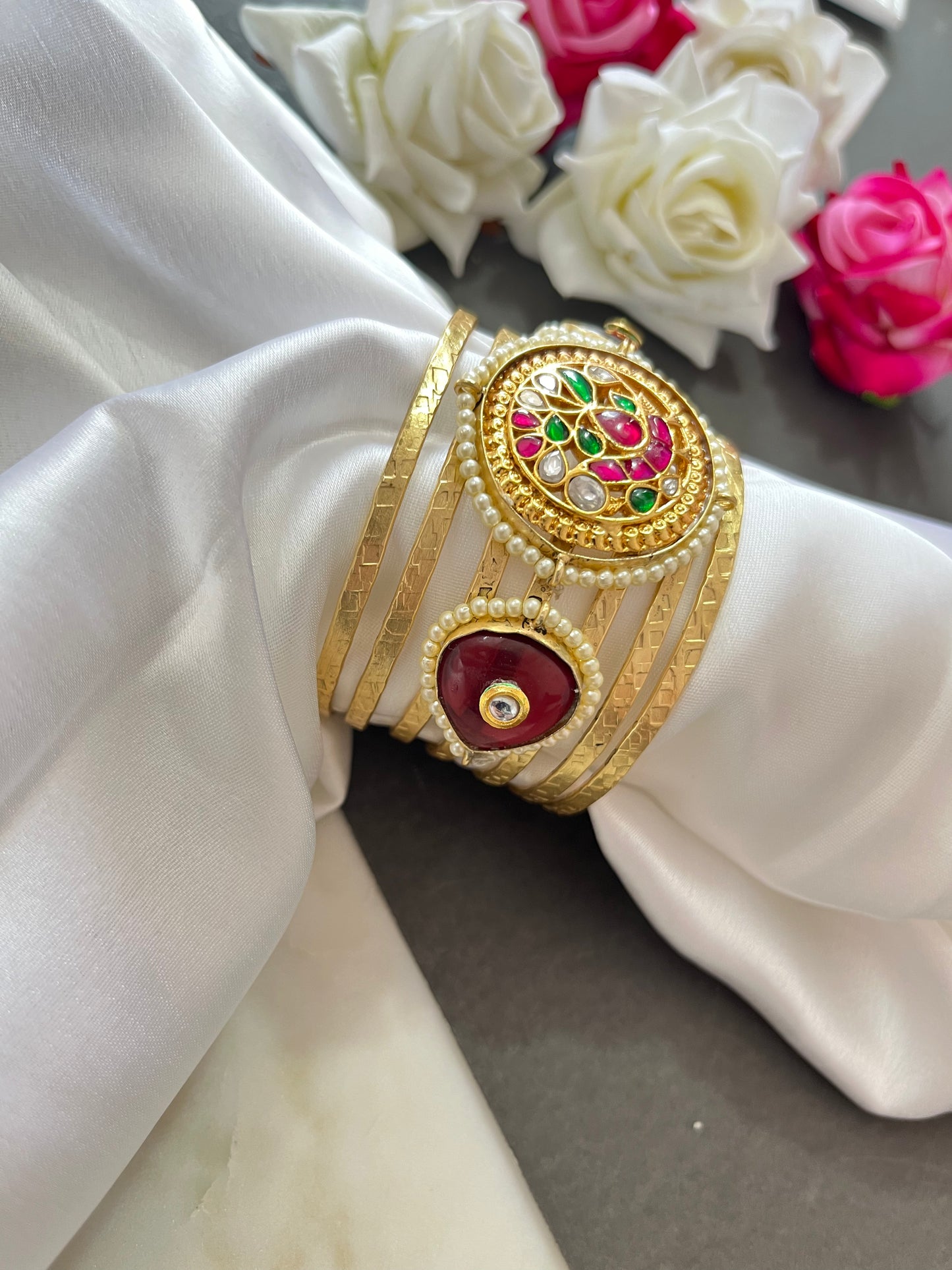 JADAU FUSION BANGLE IN IMITATION STONE