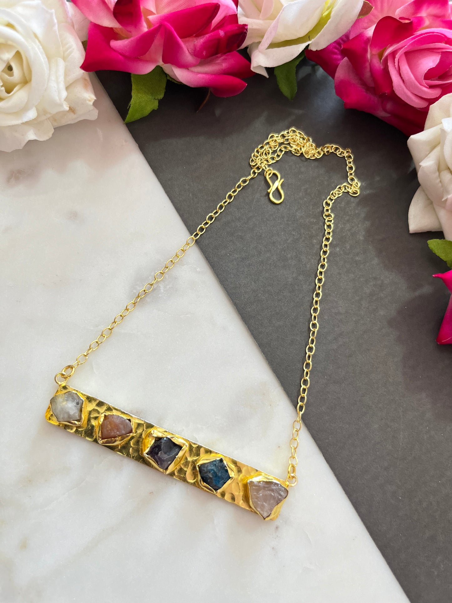 RAW STONE PENDANT