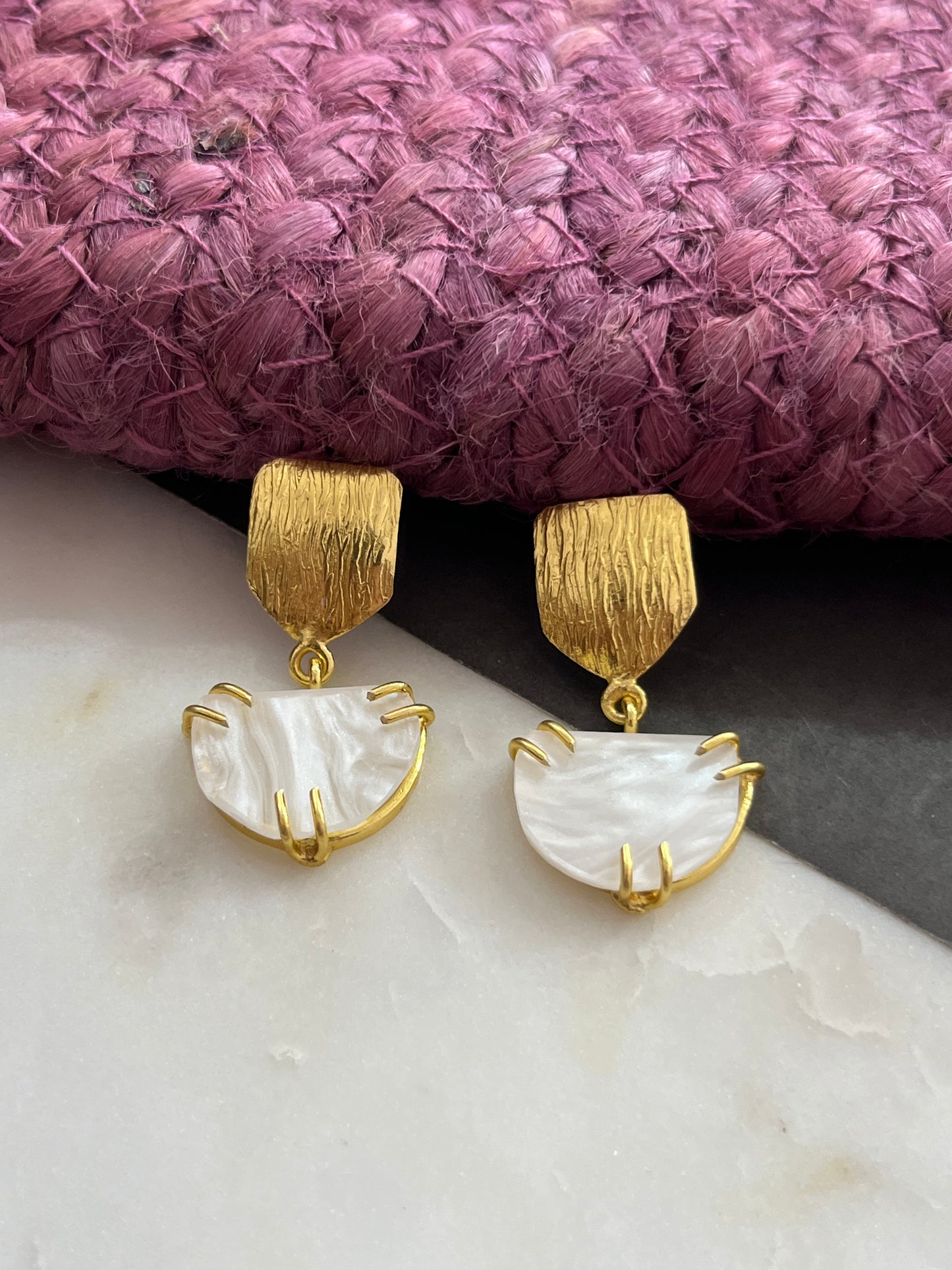 TINY MOTHER OF PEARL STUD