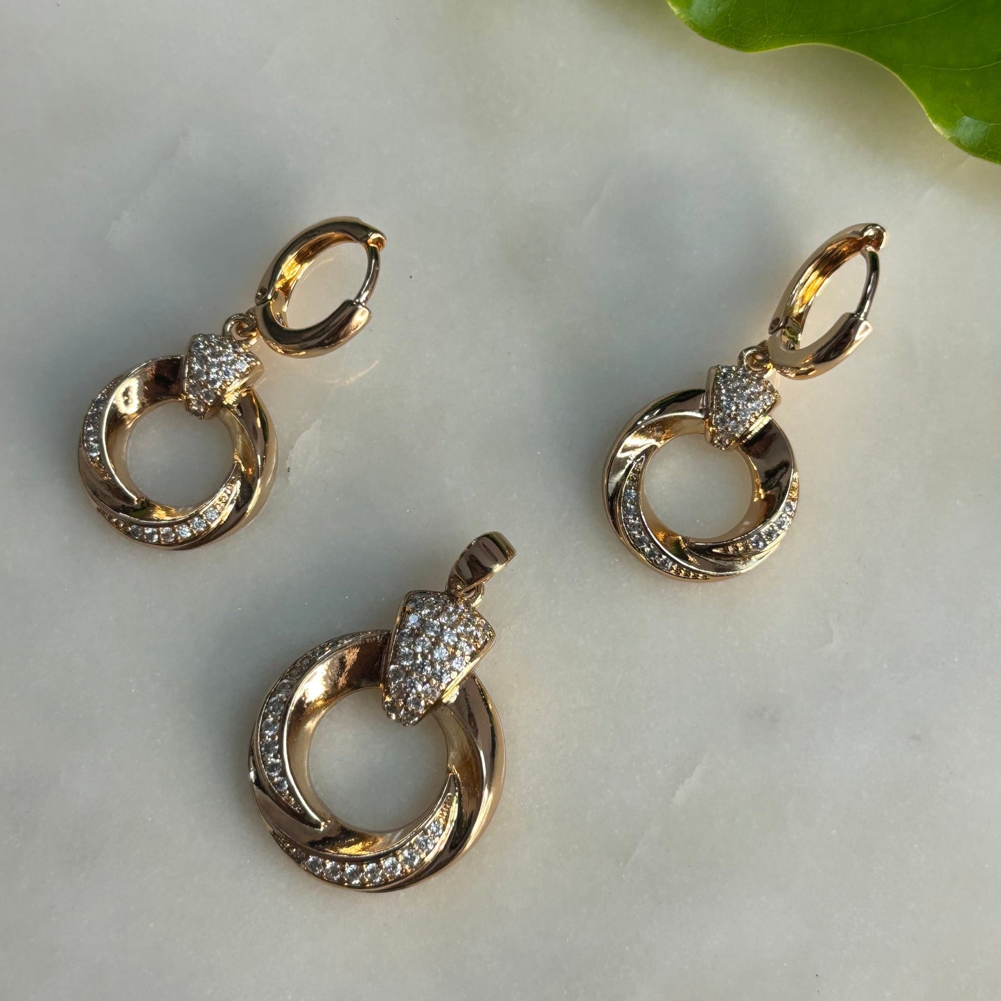 Pendant With Earring Combo Set