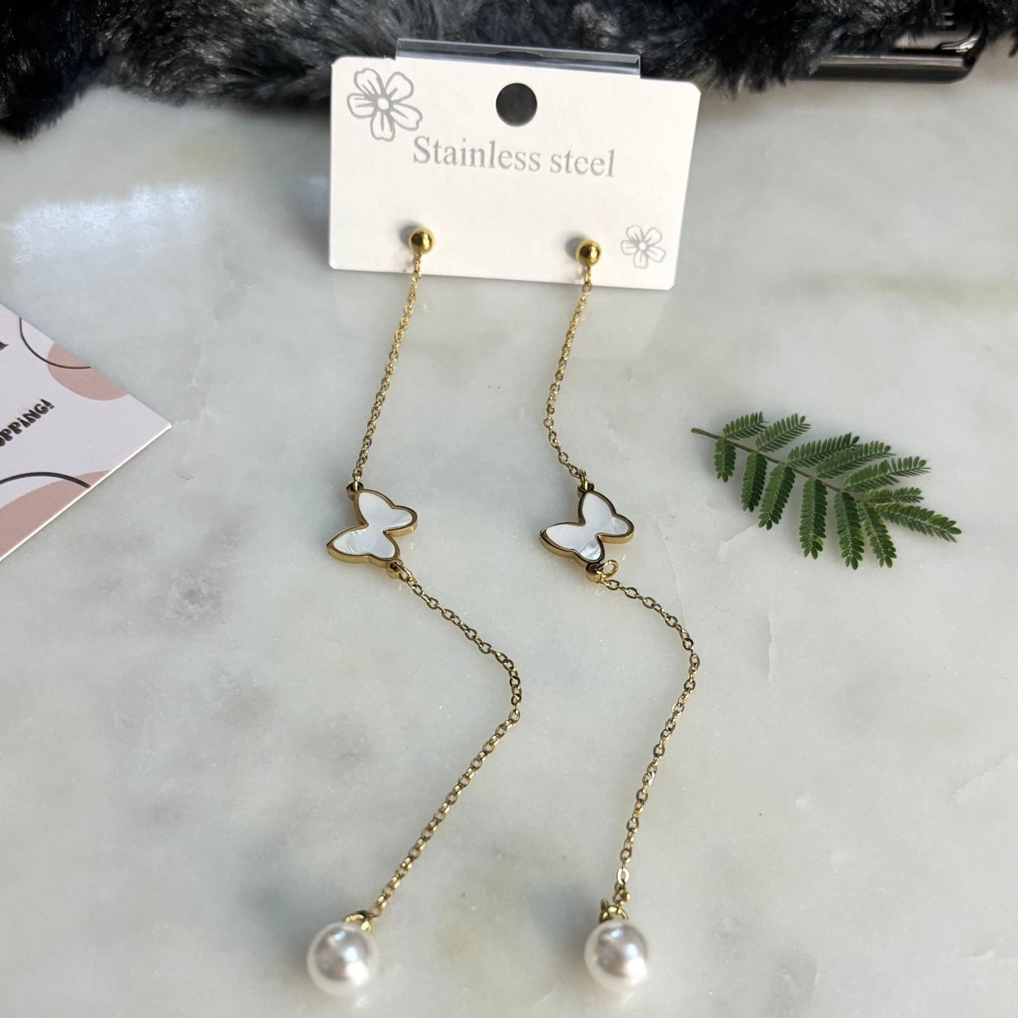 MOP Butterfly Long Dangler