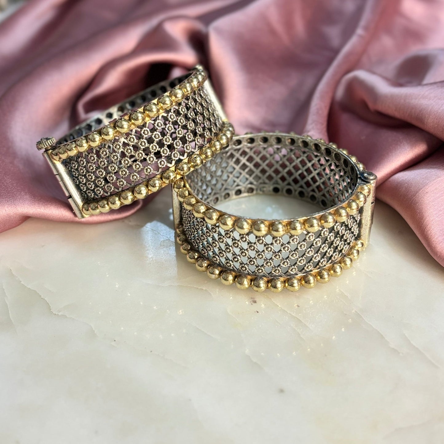 Dual Tone Jaal Design Bangle - 1 Piece