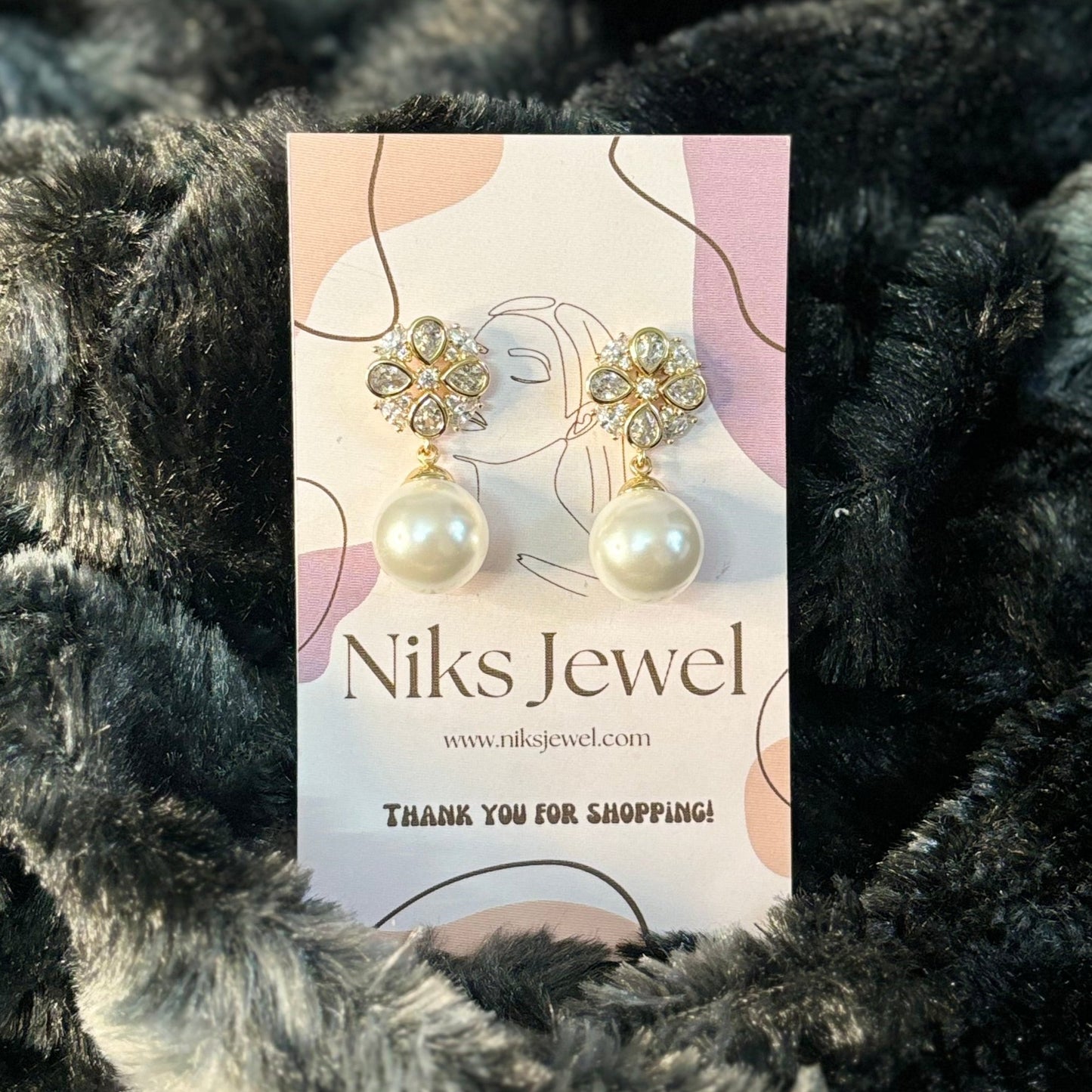 Pearl Earstud