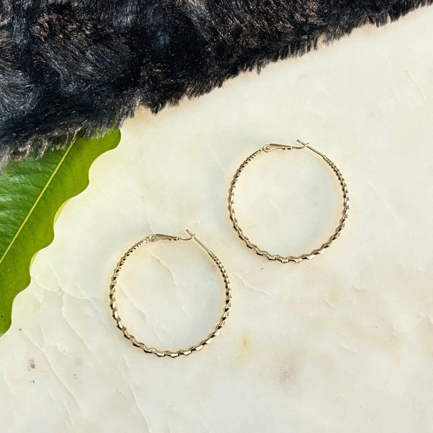 Western Medium Size Hoops