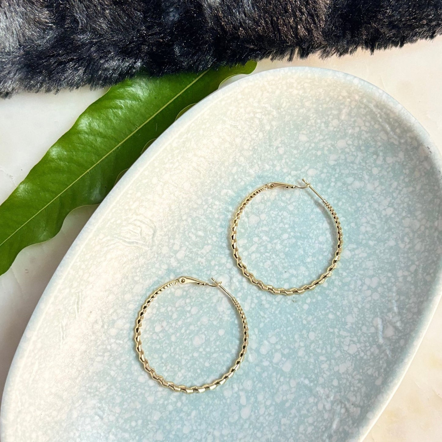 Western Medium Size Hoops