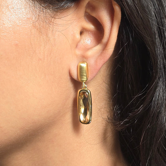 Champagne Crystal Drop Earrings ✨