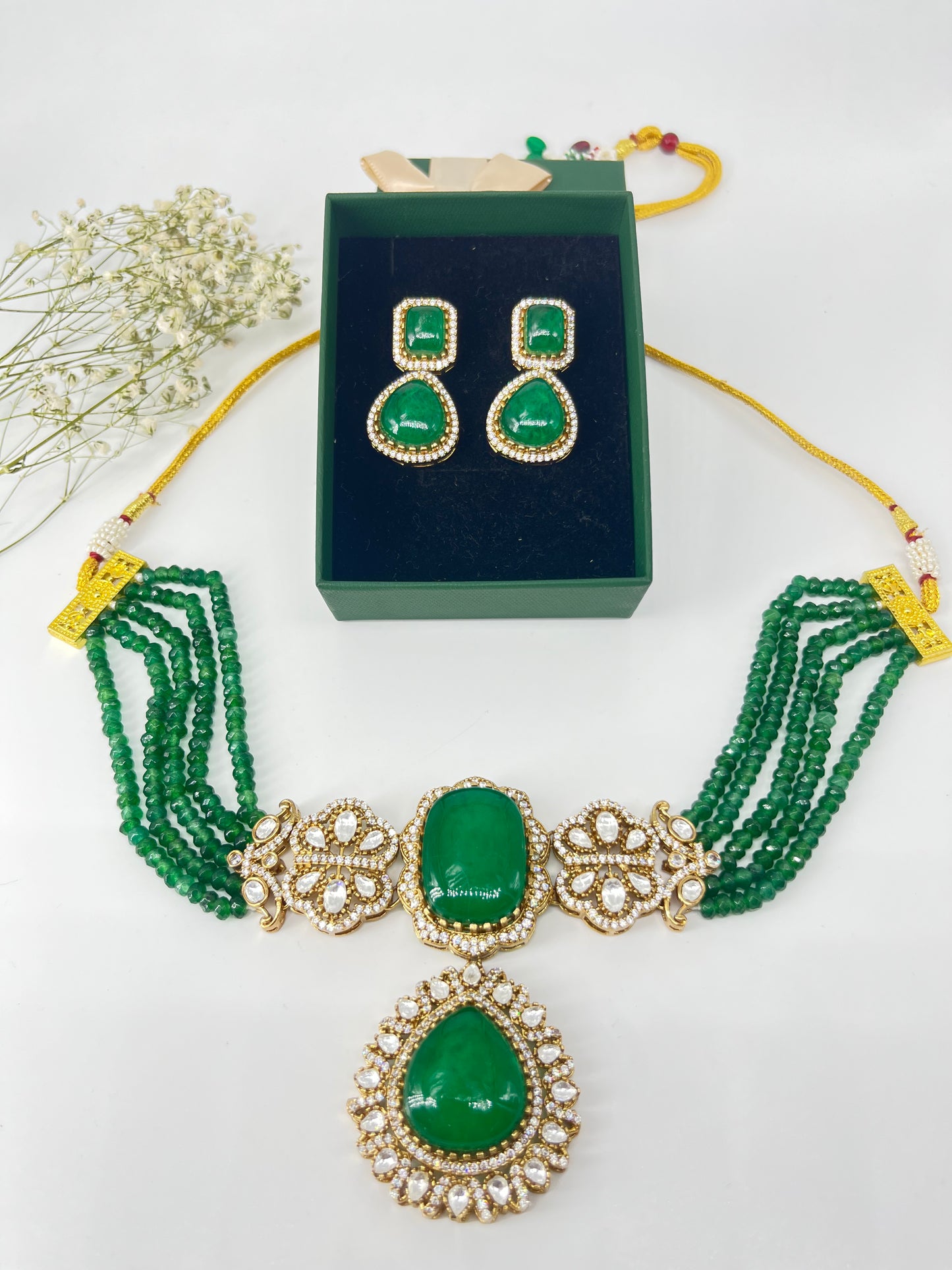Doublet stone with polki choker