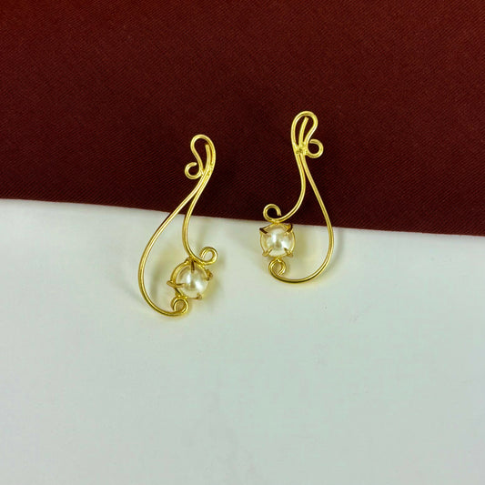 HANDMADE EARSTAUD IN PEARL