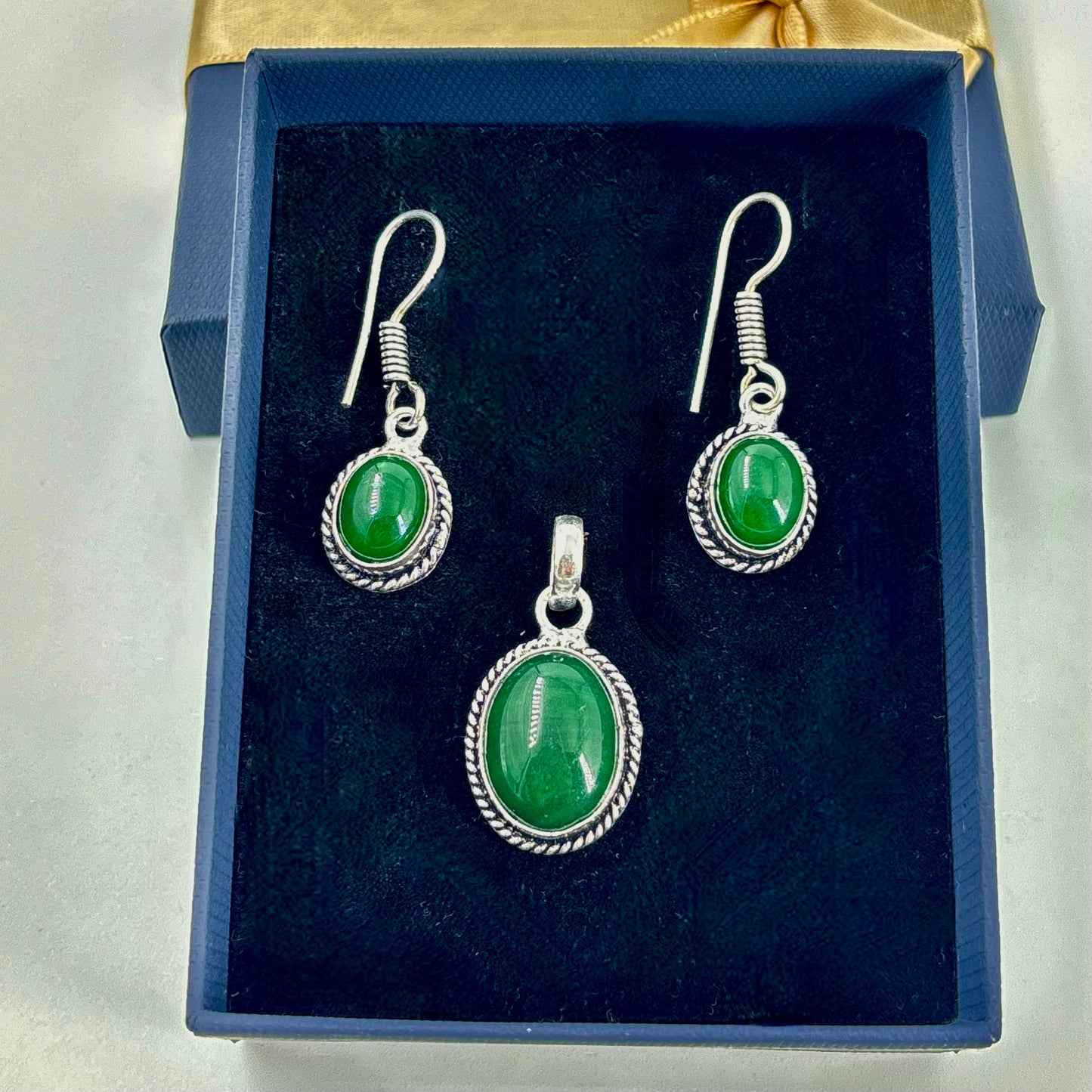 Natural Green Aventurine stone pendant & earring set