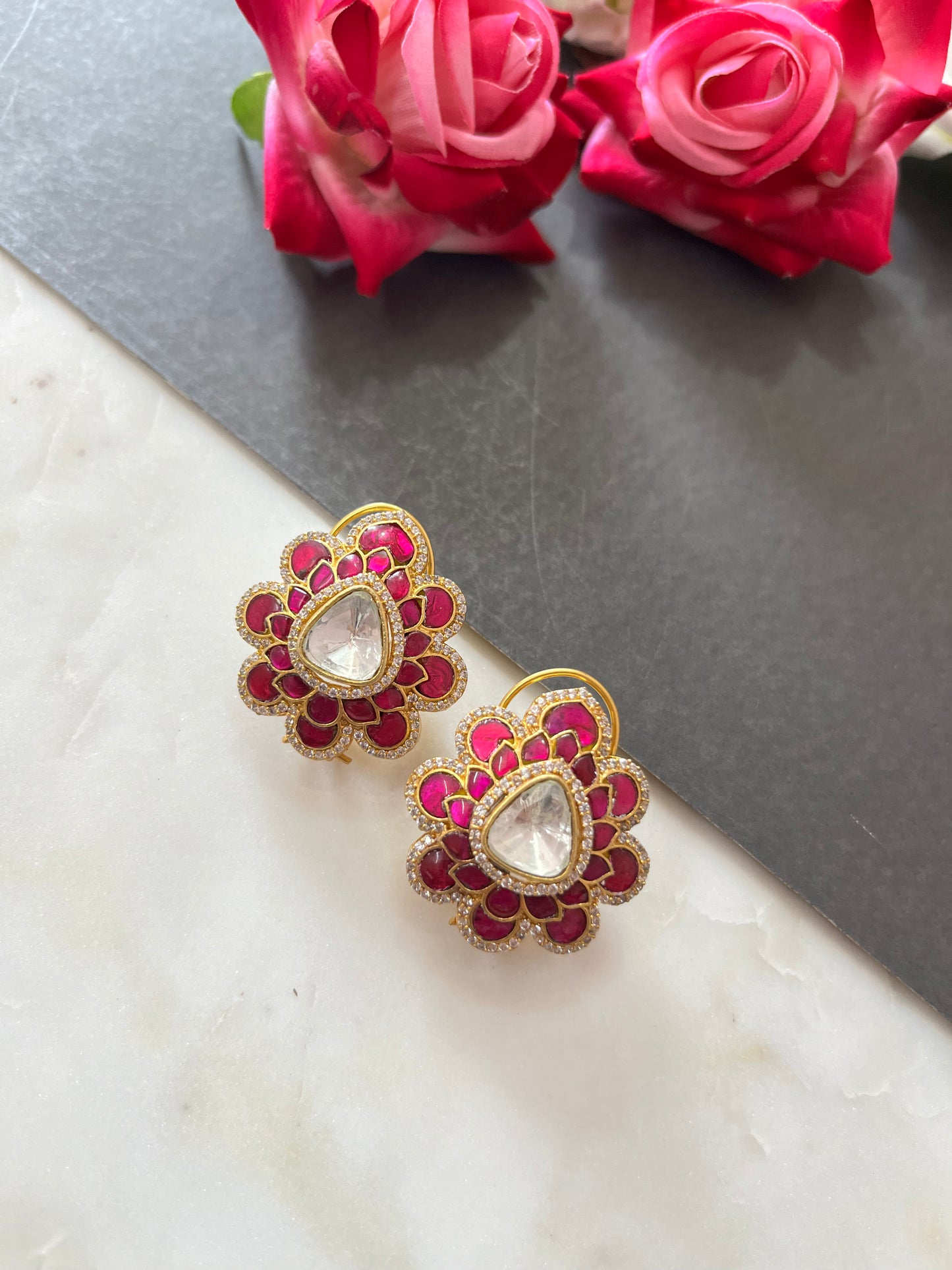 TRADITIONAL IMITATION RUBY STUD