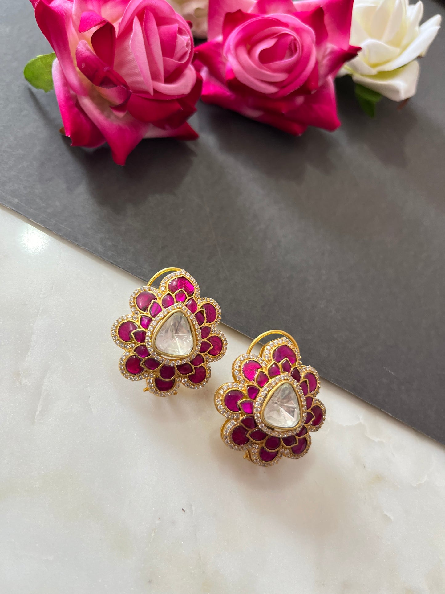 TRADITIONAL IMITATION RUBY STUD