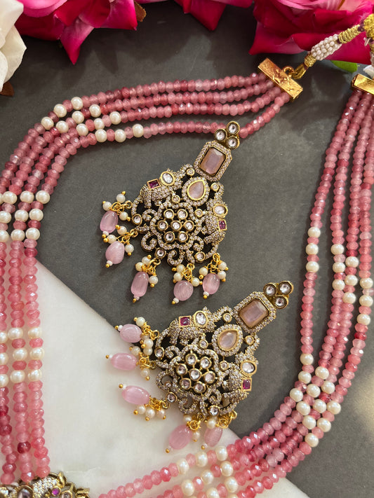PINK LONG NECKLACE IN TEMPLE LOOK
