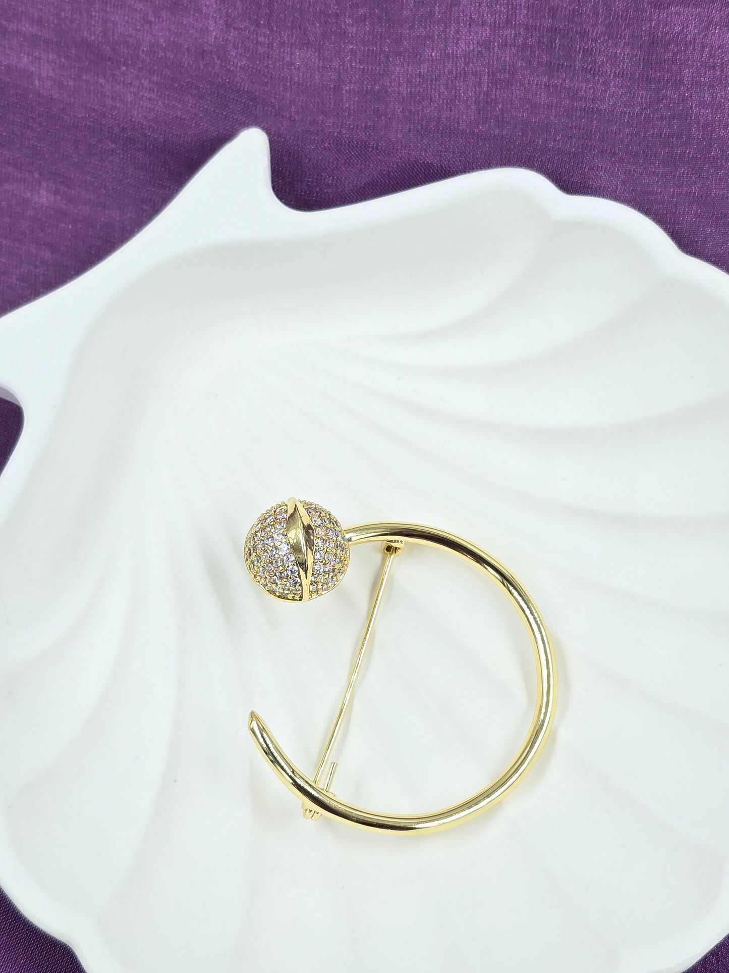 Minimal Brooch
