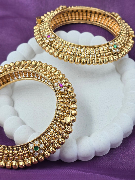 Rajwadi Bangle in Openable screw