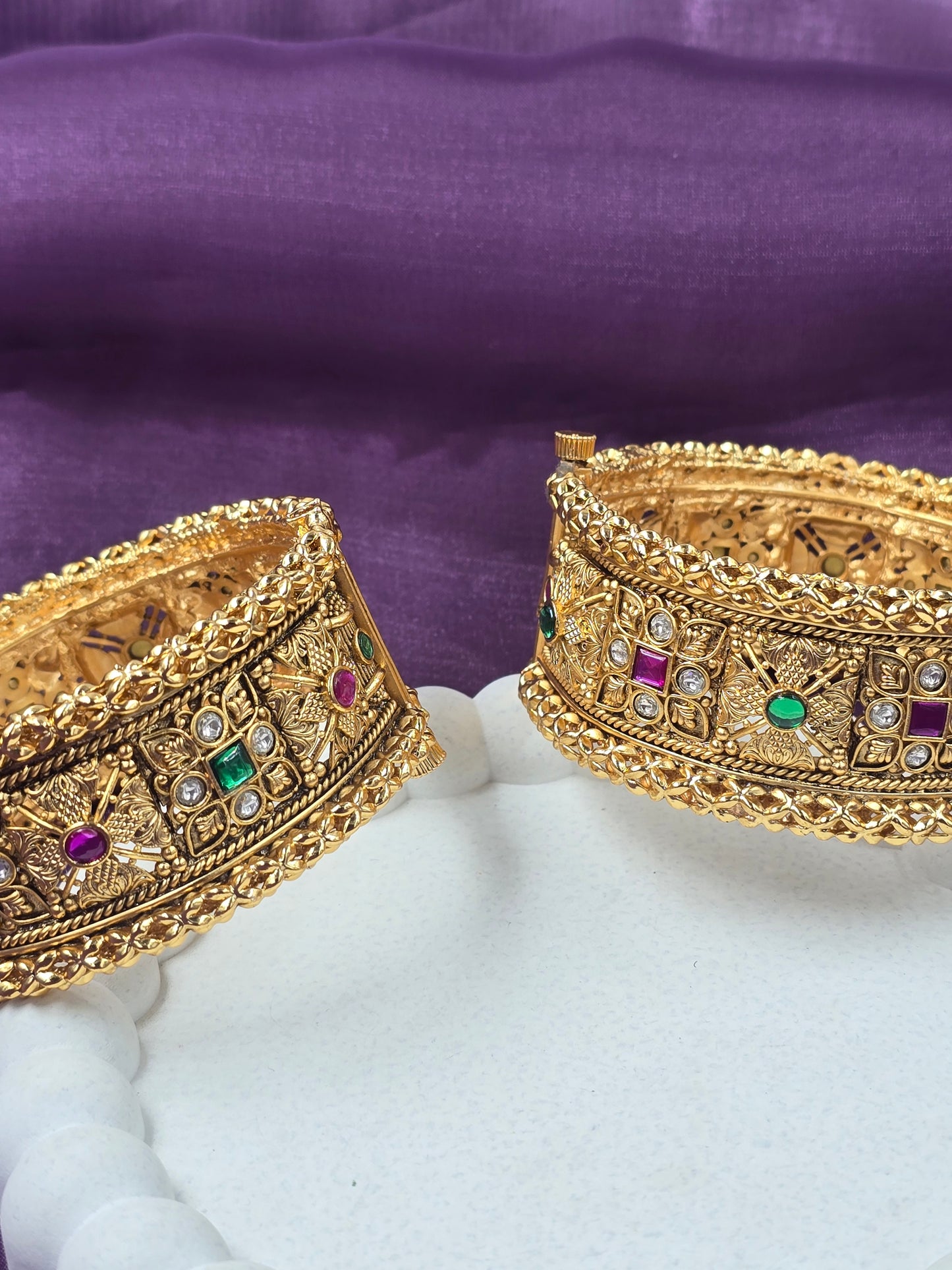Broad Rajwadi Openable Bangle