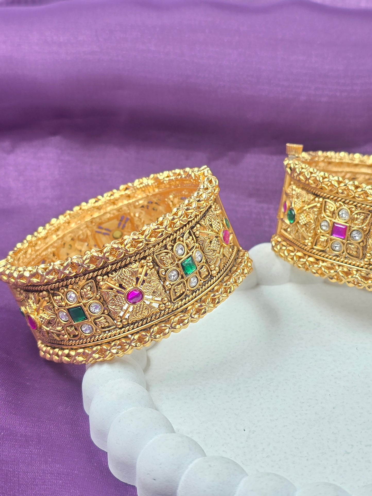 Broad Rajwadi Openable Bangle